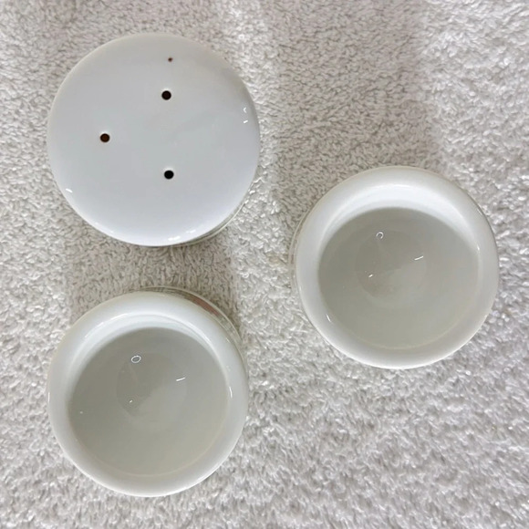 Vintage Spice Of Life 2X Egg Cups And Salt  Shaker - Picture 5 of 9